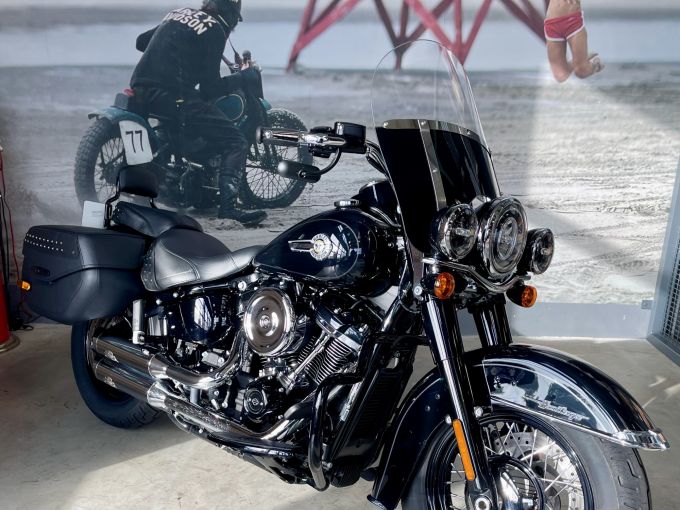 HARLEY-DAVIDSON SOFTAIL HERITAGE 1868 CLASSIC 4