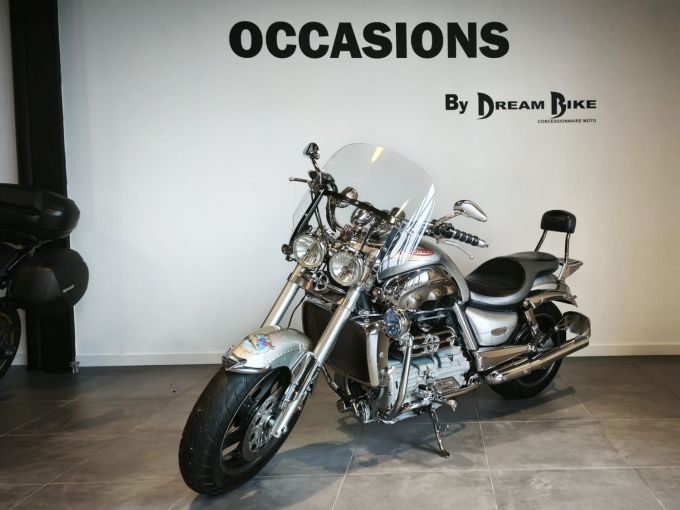TRIUMPH Rocket III 4