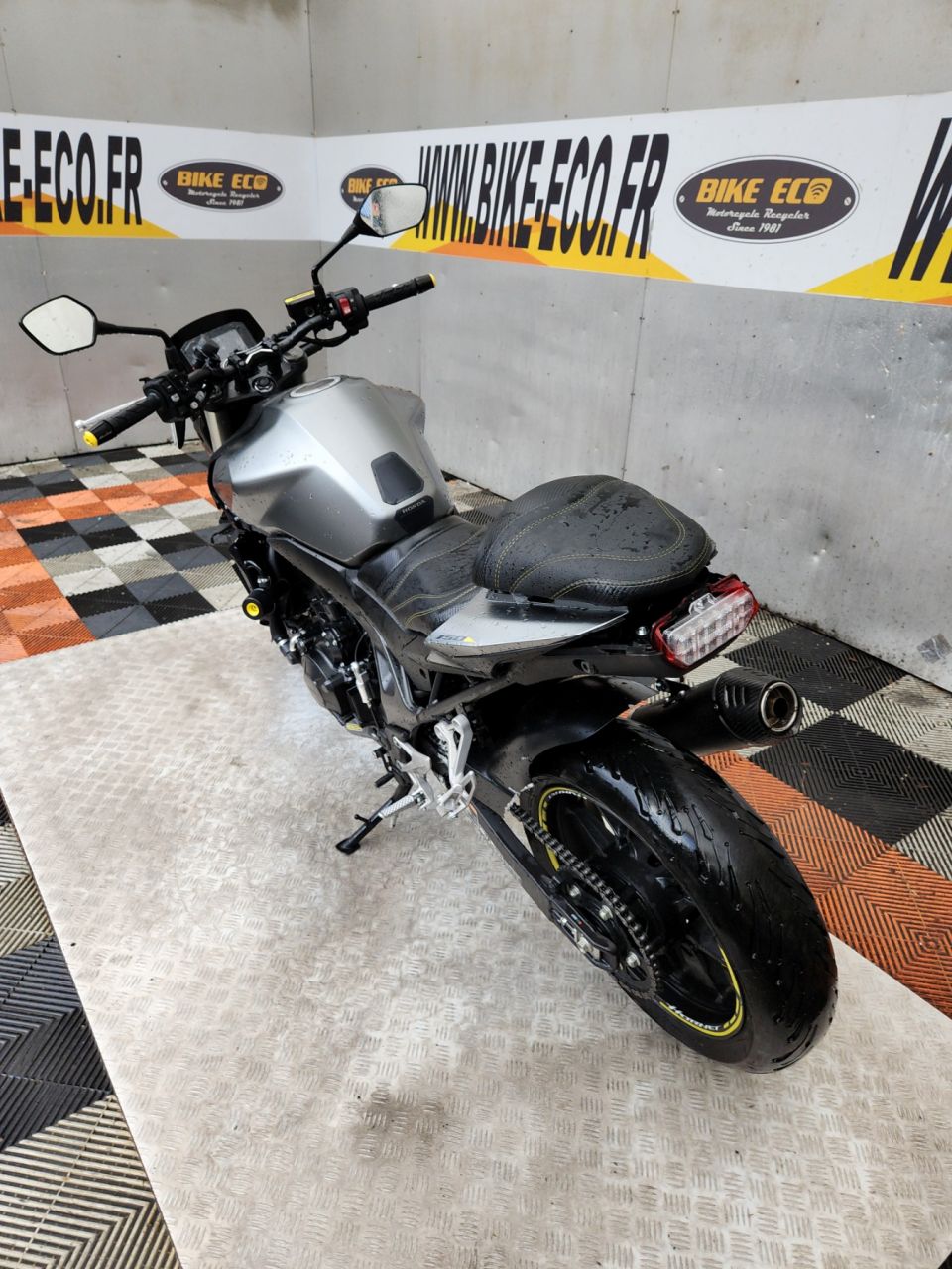 HONDA CB 750 HORNET 4