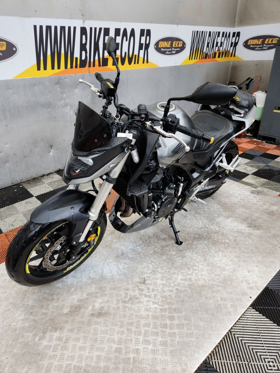 HONDA CB 750 HORNET 4