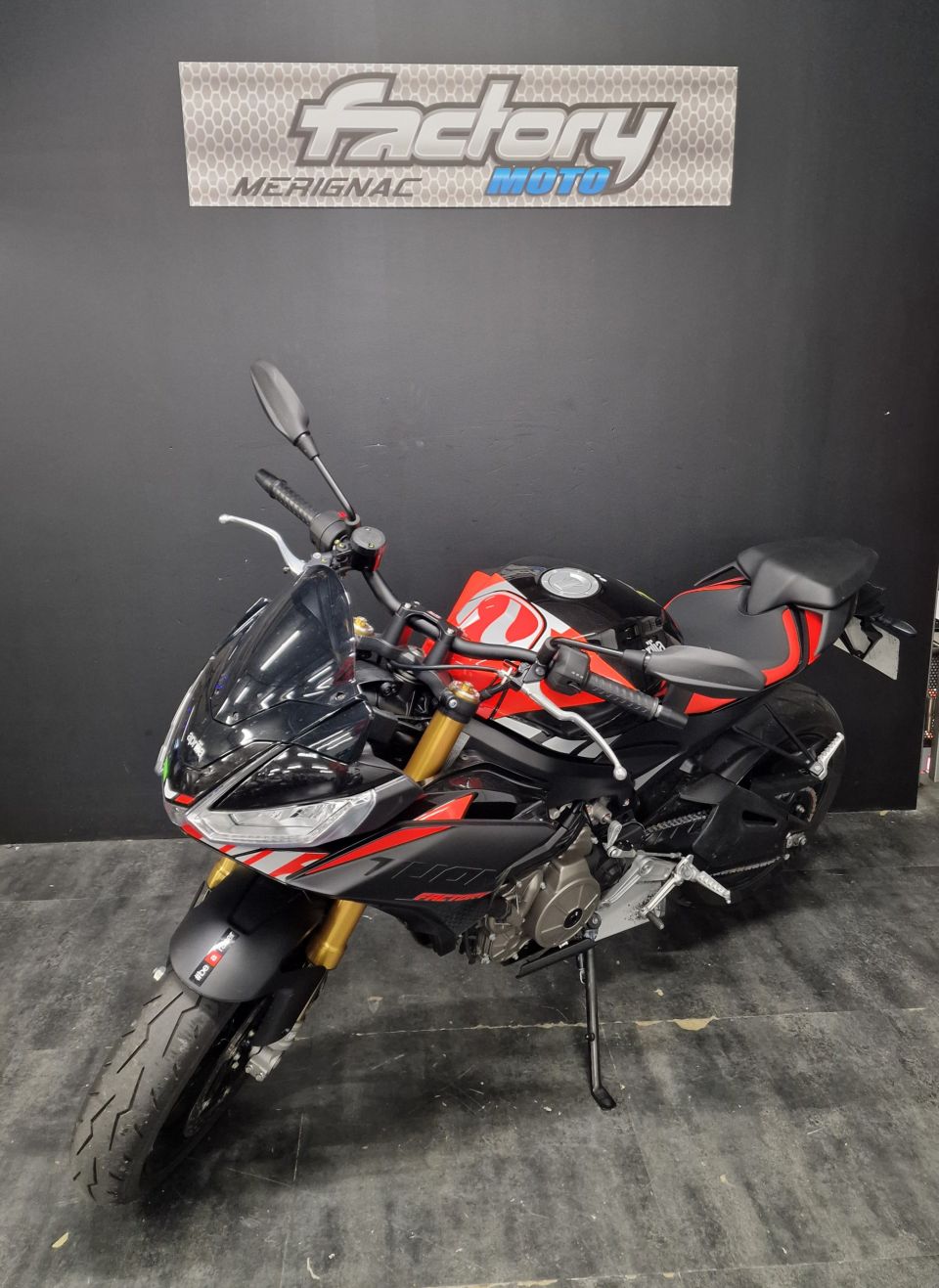 APRILIA TUONO 660 FACTORY 4