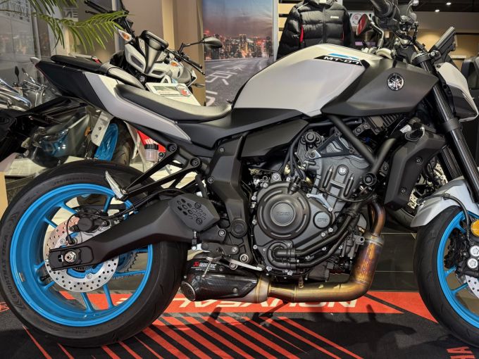 YAMAHA MT-07 (47.5CV) 4