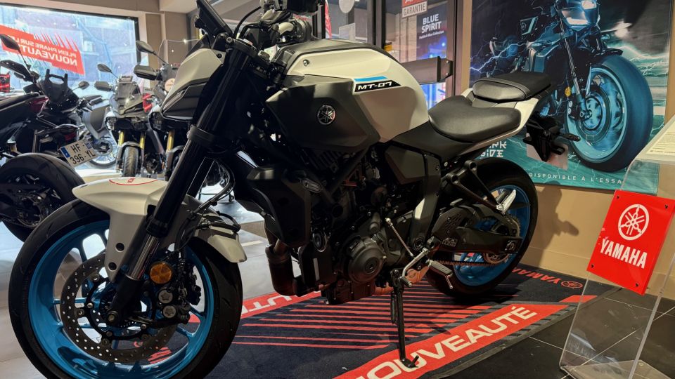 YAMAHA MT-07 (47.5CV) 4