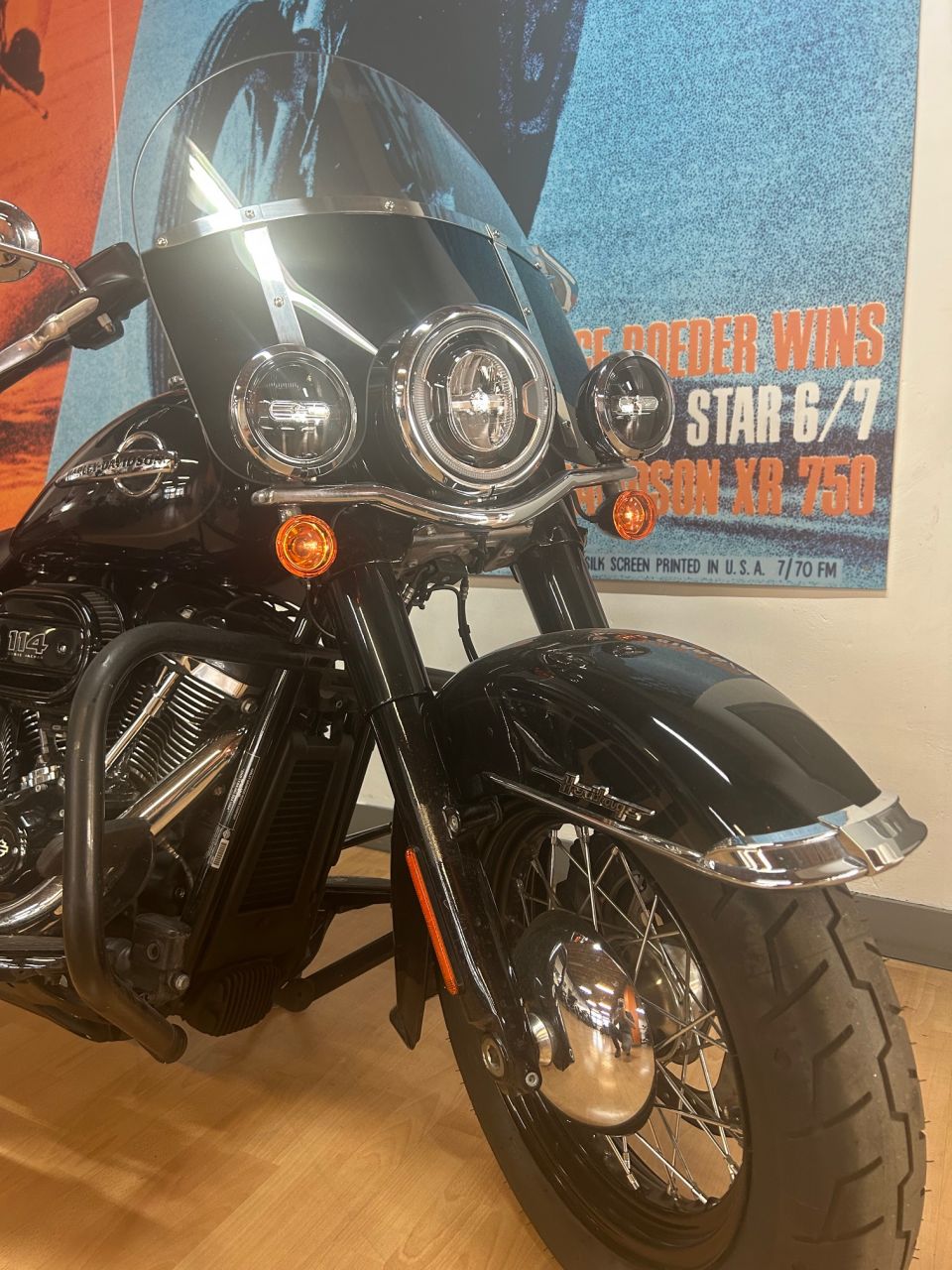 HARLEY-DAVIDSON SOFTAIL HERITAGE 1868 CLASSIC 4