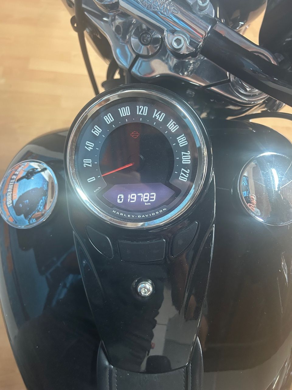 HARLEY-DAVIDSON SOFTAIL HERITAGE 1868 CLASSIC 4