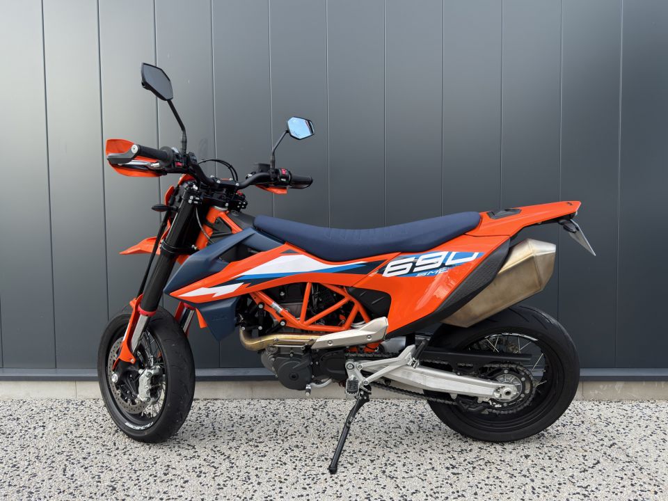 KTM KTM 690 SMC-R 2024 4