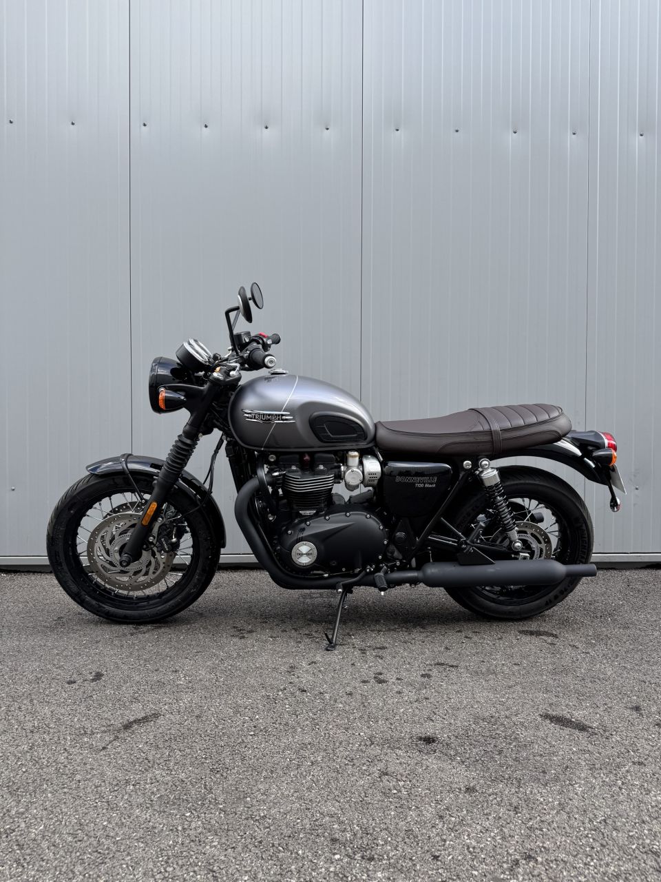 TRIUMPH Bonneville T120 Black 4