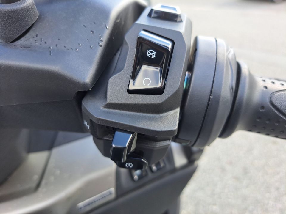 PIAGGIO MP3 530 HPE EXCLUSIVE 4