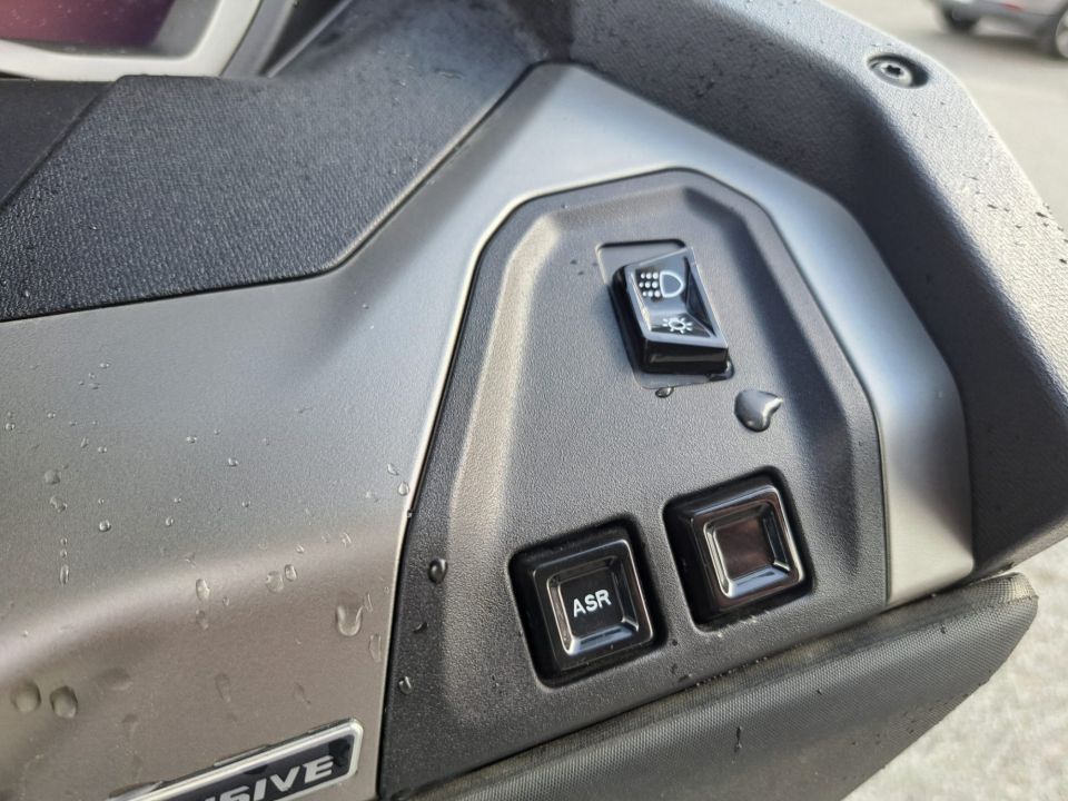 PIAGGIO MP3 530 HPE EXCLUSIVE 4