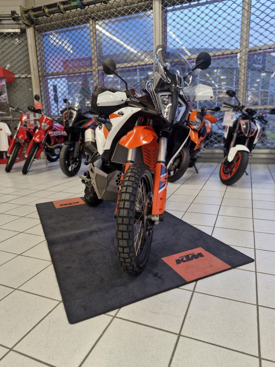 KTM 890 ADVENTURE R 4