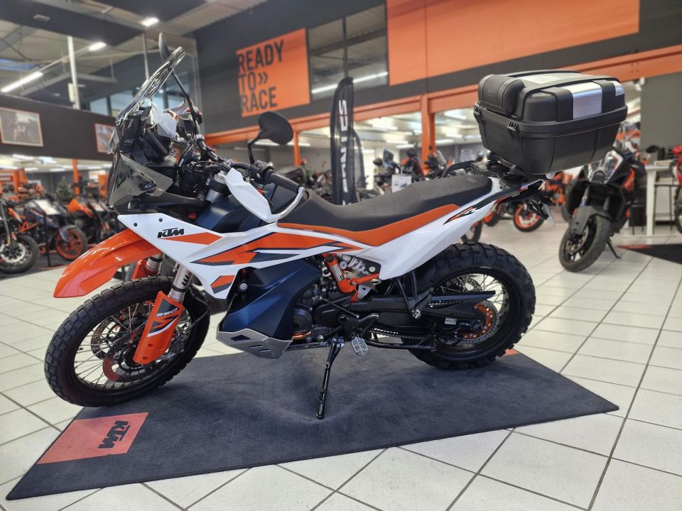 KTM 890 ADVENTURE R 4