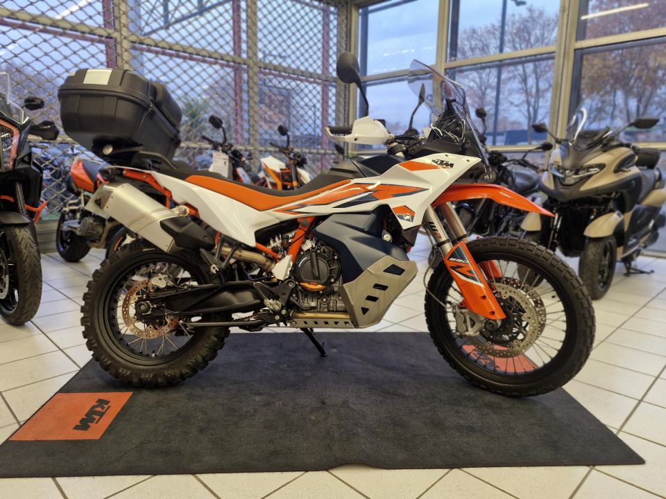 KTM 890 ADVENTURE R 4