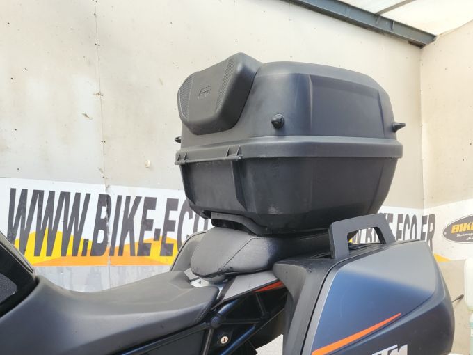 KTM 1290 SUPER DUKE GT 4