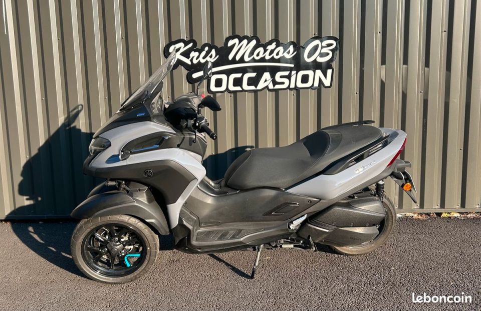 YAMAHA TRICITY 300 4