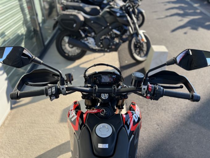 DUCATI HYPERMOTARD 698 MONO RVE 4