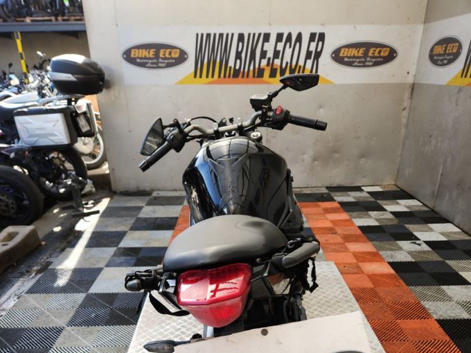 YAMAHA XJ6-N 4