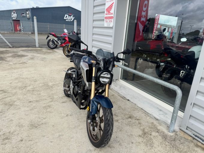 HONDA CB 125 R 4