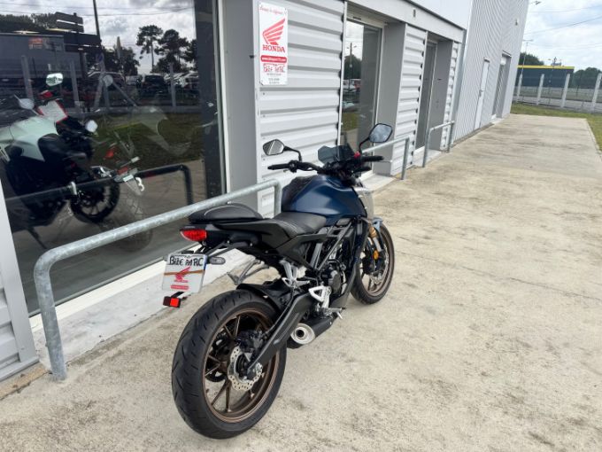 HONDA CB 125 R 4