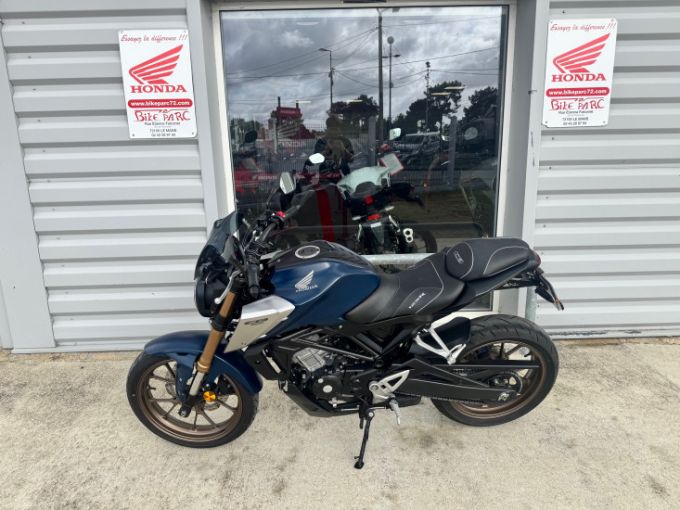 HONDA CB 125 R 4