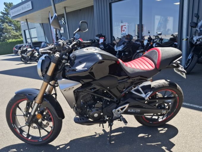 HONDA CB 300R 4