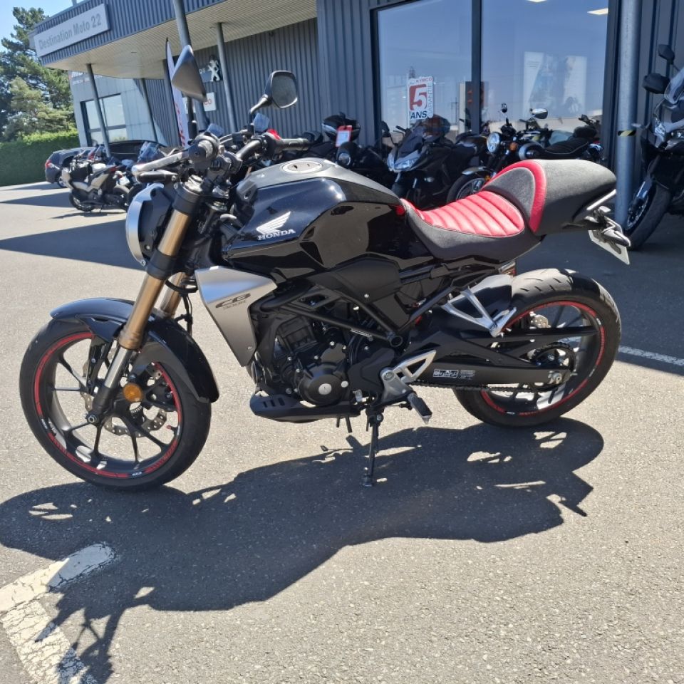 HONDA CB 300R 4