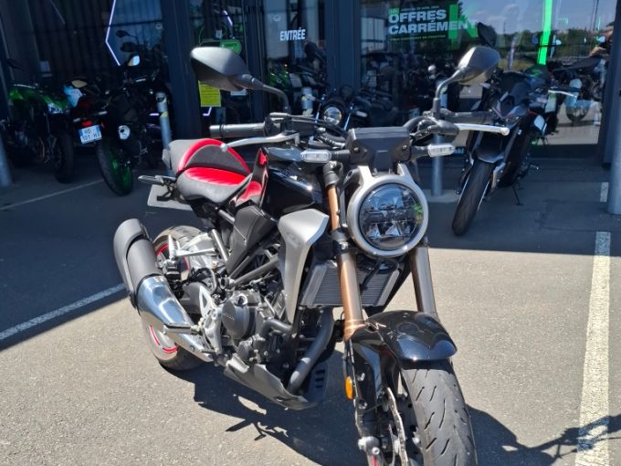 HONDA CB 300R 4