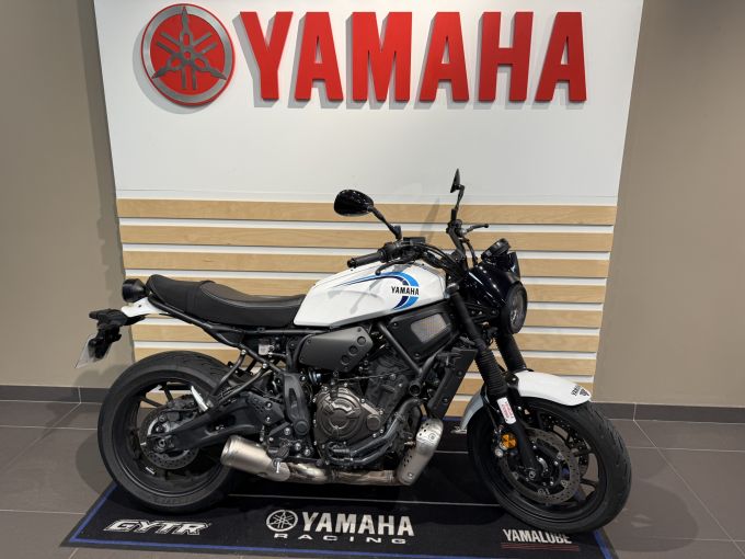YAMAHA XSR 700 4