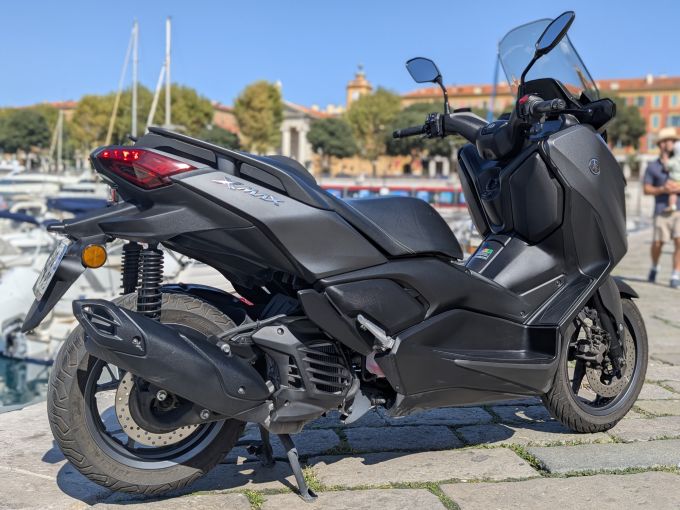 YAMAHA X-MAX 125 4