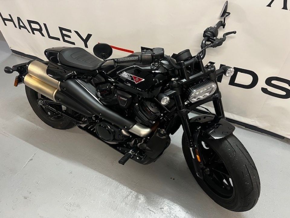HARLEY-DAVIDSON SPORTSTER 1250 S 4