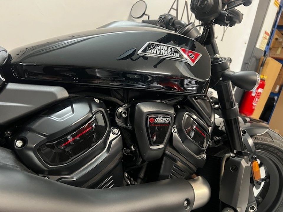 HARLEY-DAVIDSON SPORTSTER 1250 S 4