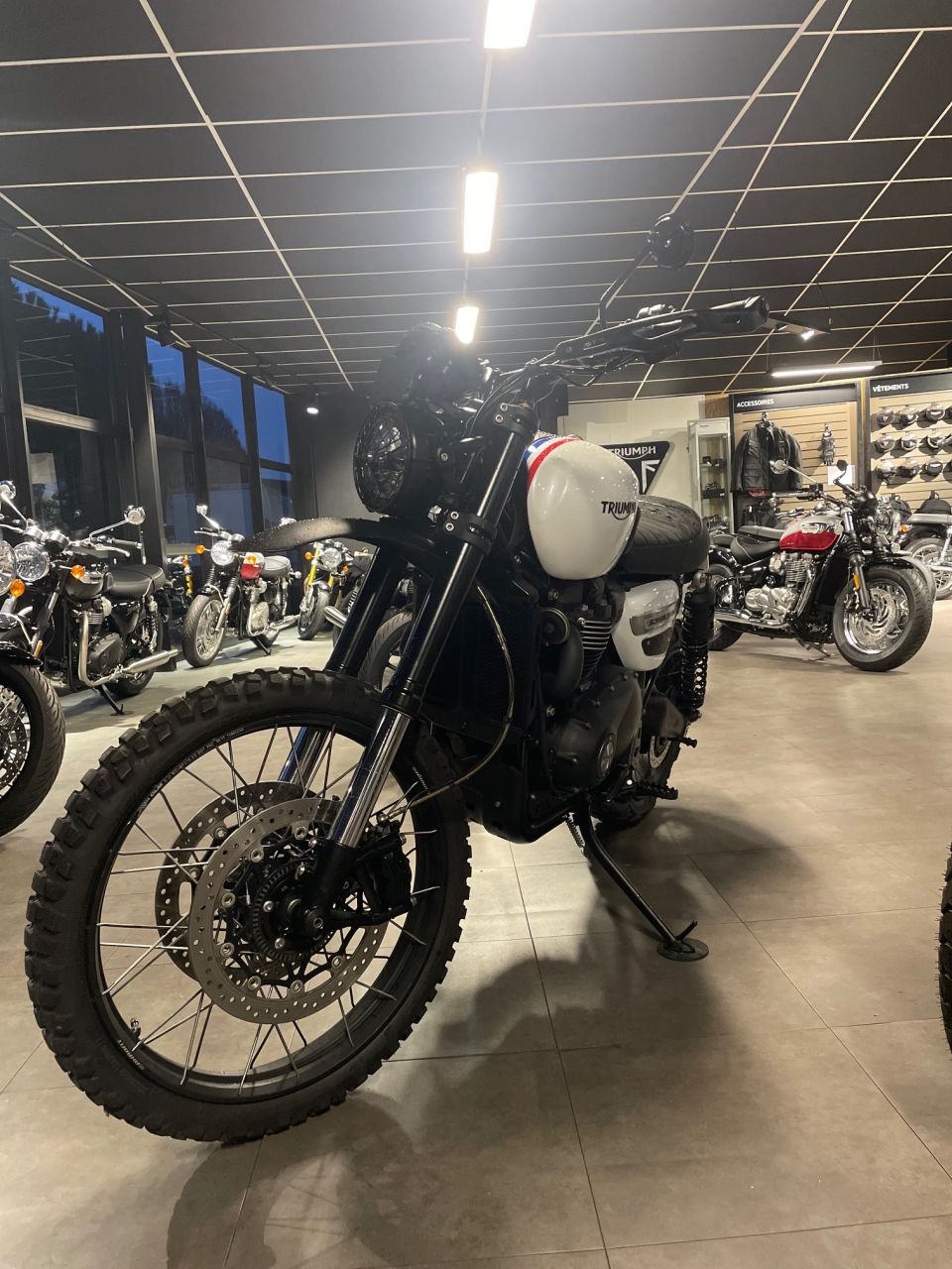 TRIUMPH SCRAMBLER 1200 XE 4