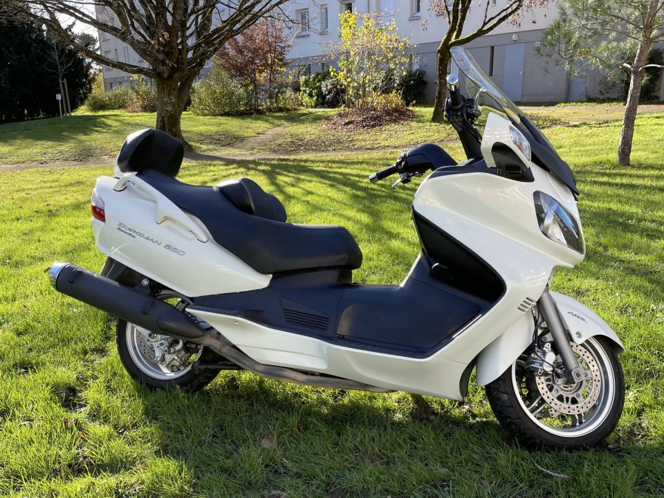 SUZUKI BURGMAN 650 4