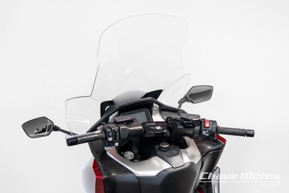 HONDA FORZA 750 4