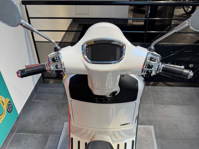 VESPA GTS 125 SUPER TECH 4