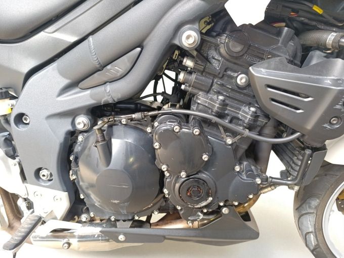 TRIUMPH TIGER 1050 4