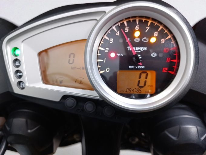 TRIUMPH TIGER 1050 4