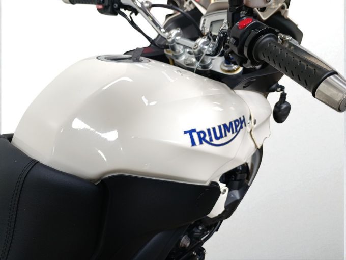 TRIUMPH TIGER 1050 4