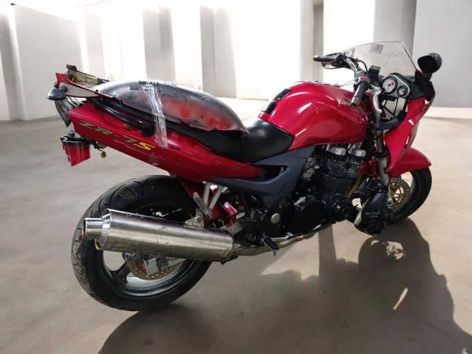 KAWASAKI ZR-7 S 4