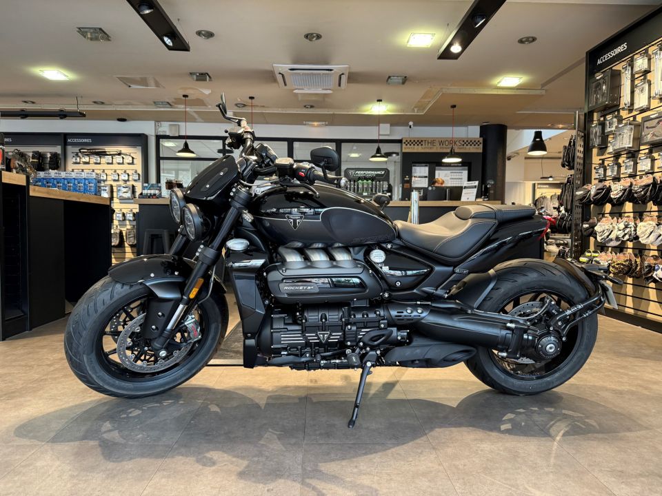 TRIUMPH ROCKET 3 R STORM 4