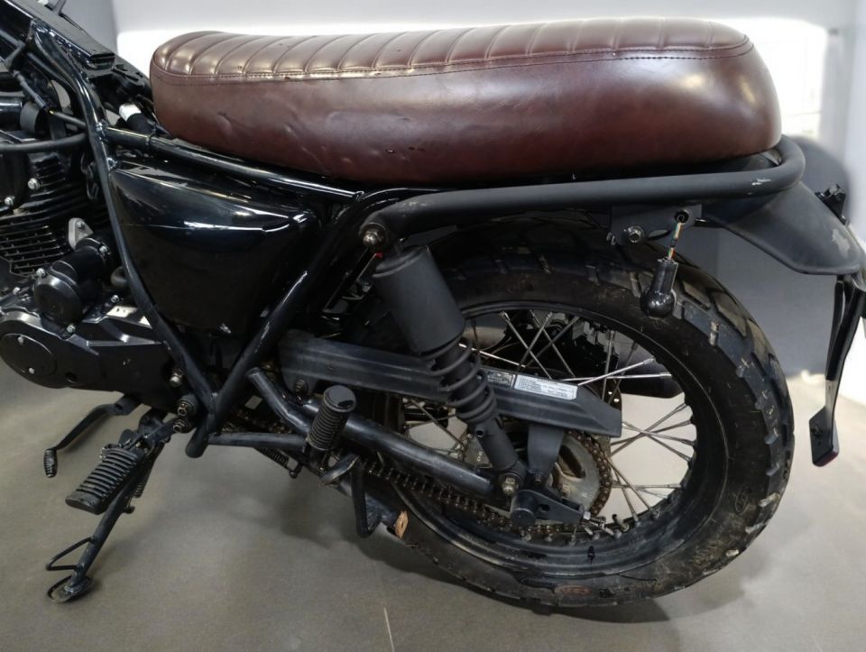 BRIXTON MOTORCYCLES BX 125 4