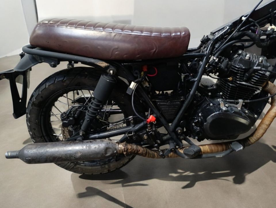 BRIXTON MOTORCYCLES BX 125 4