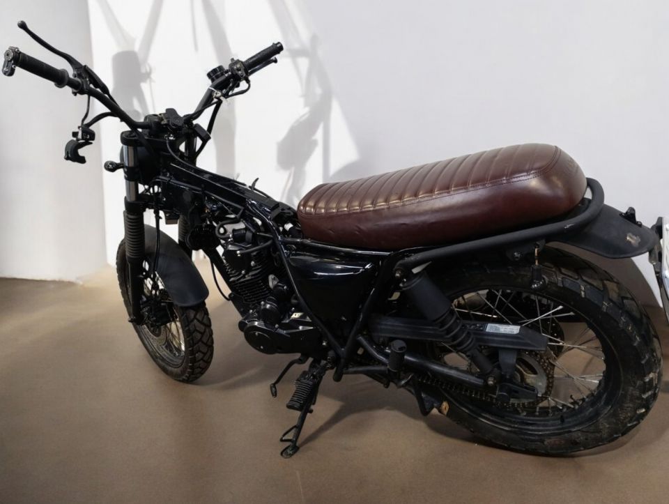 BRIXTON MOTORCYCLES BX 125 4