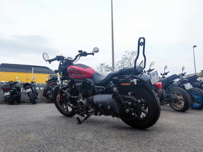 HARLEY-DAVIDSON SPORTSTER NIGHTSTER 975 4