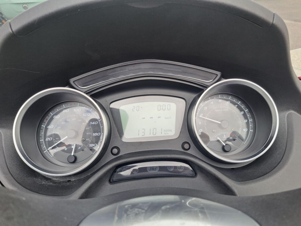 PIAGGIO MP3 500 ABS/ASR 4
