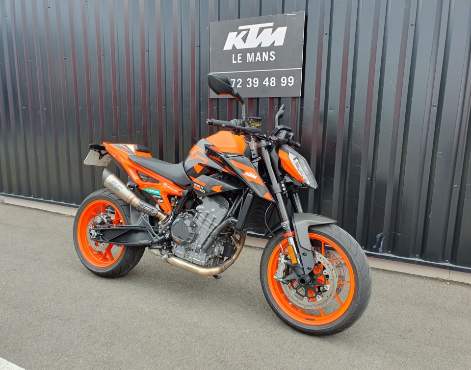 KTM 890 DUKE GP 4
