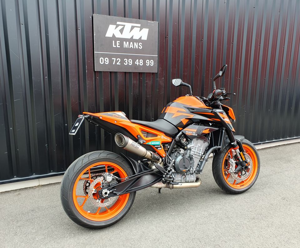 KTM 890 DUKE GP 4