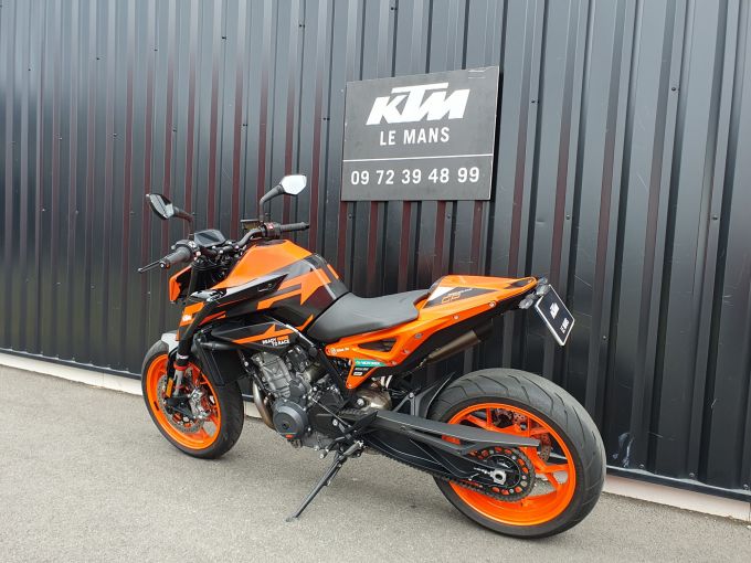 KTM 890 DUKE GP 4
