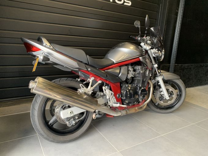 SUZUKI GSF 650 N BANDIT 4