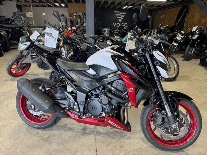 SUZUKI GSX-S 750 4