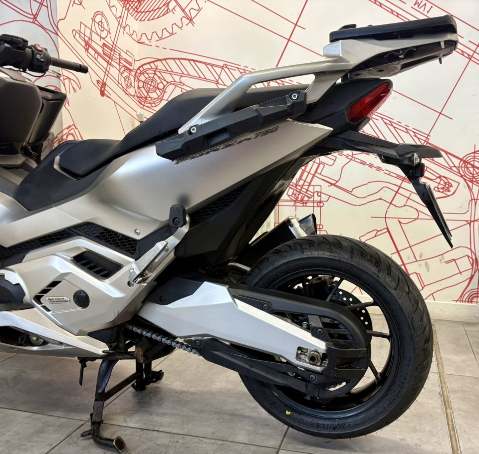 HONDA NSS FORZA 750 4